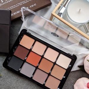 Viseart Neutral Mattes palette.